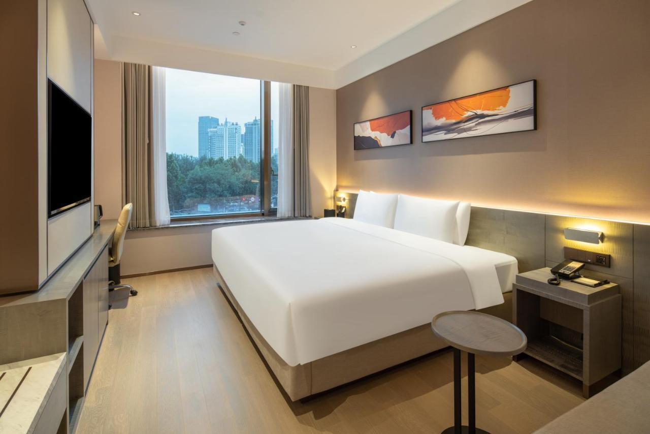 Hyatt Place Linyi People Square Bagian luar foto