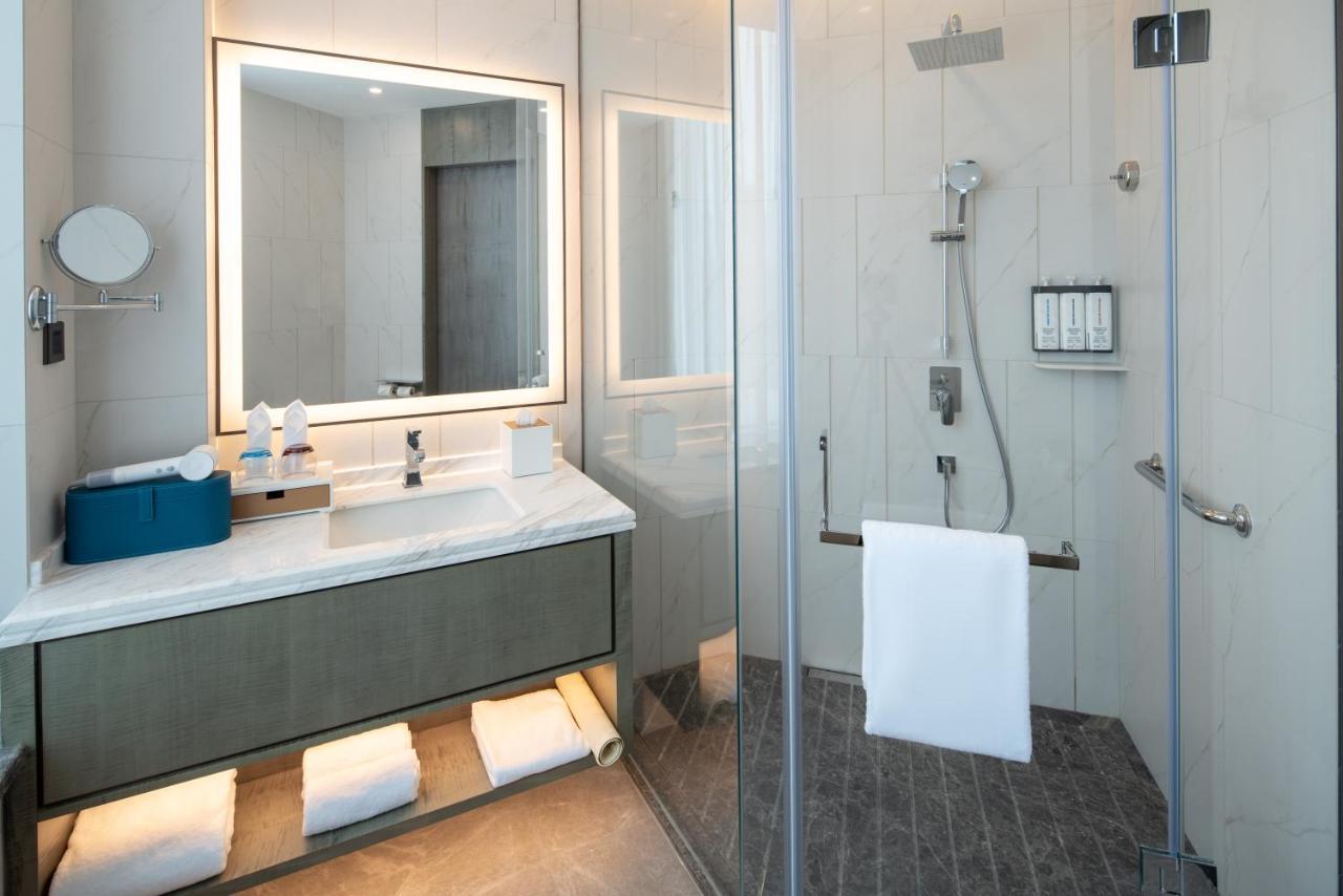 Hyatt Place Linyi People Square Bagian luar foto