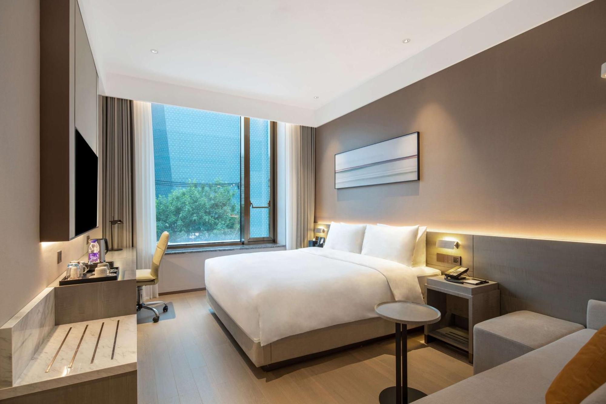 Hyatt Place Linyi People Square Bagian luar foto
