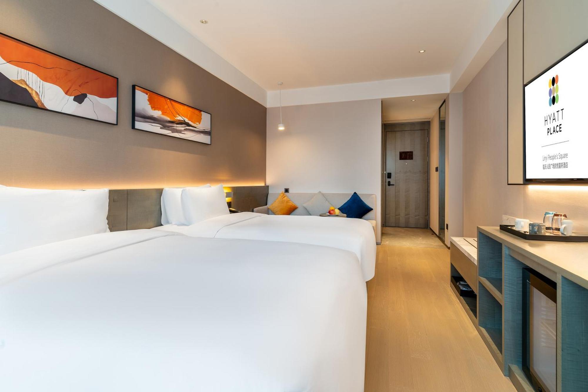 Hyatt Place Linyi People Square Bagian luar foto