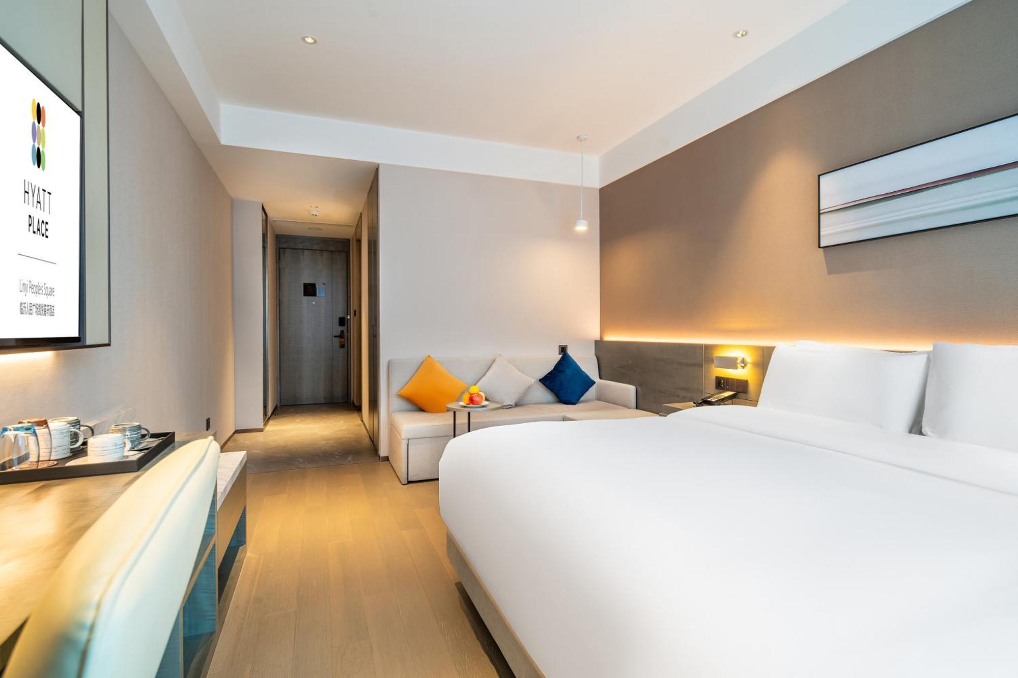 Hyatt Place Linyi People Square Bagian luar foto