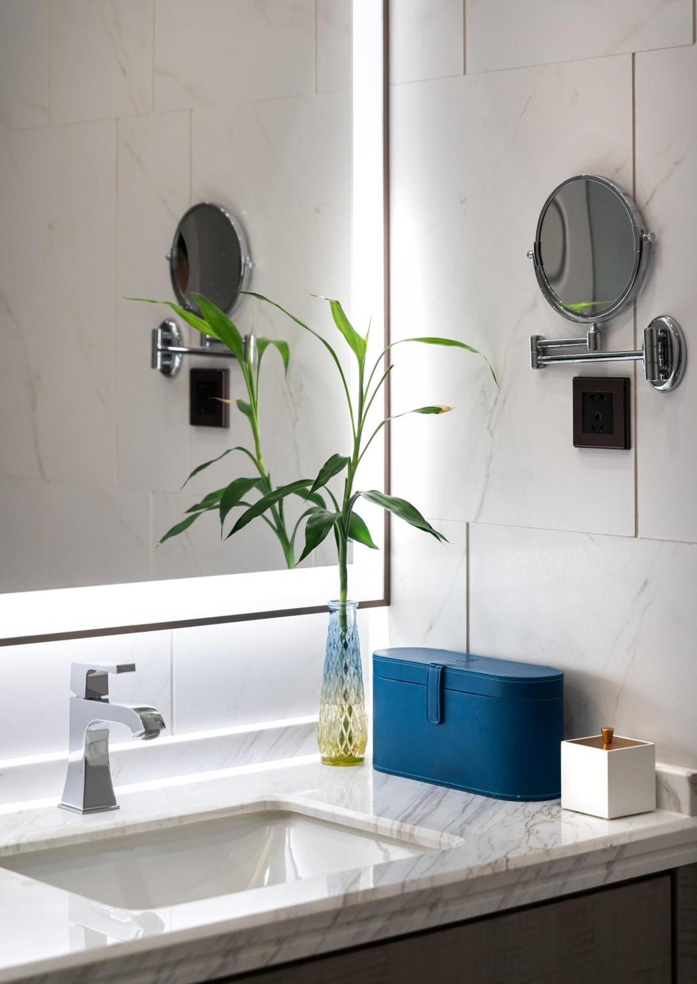 Hyatt Place Linyi People Square Bagian luar foto